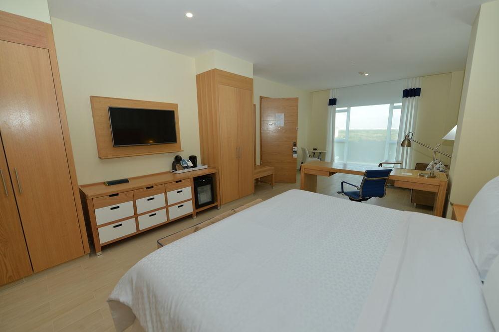 Four Points By Sheraton Cancun Centro Экстерьер фото