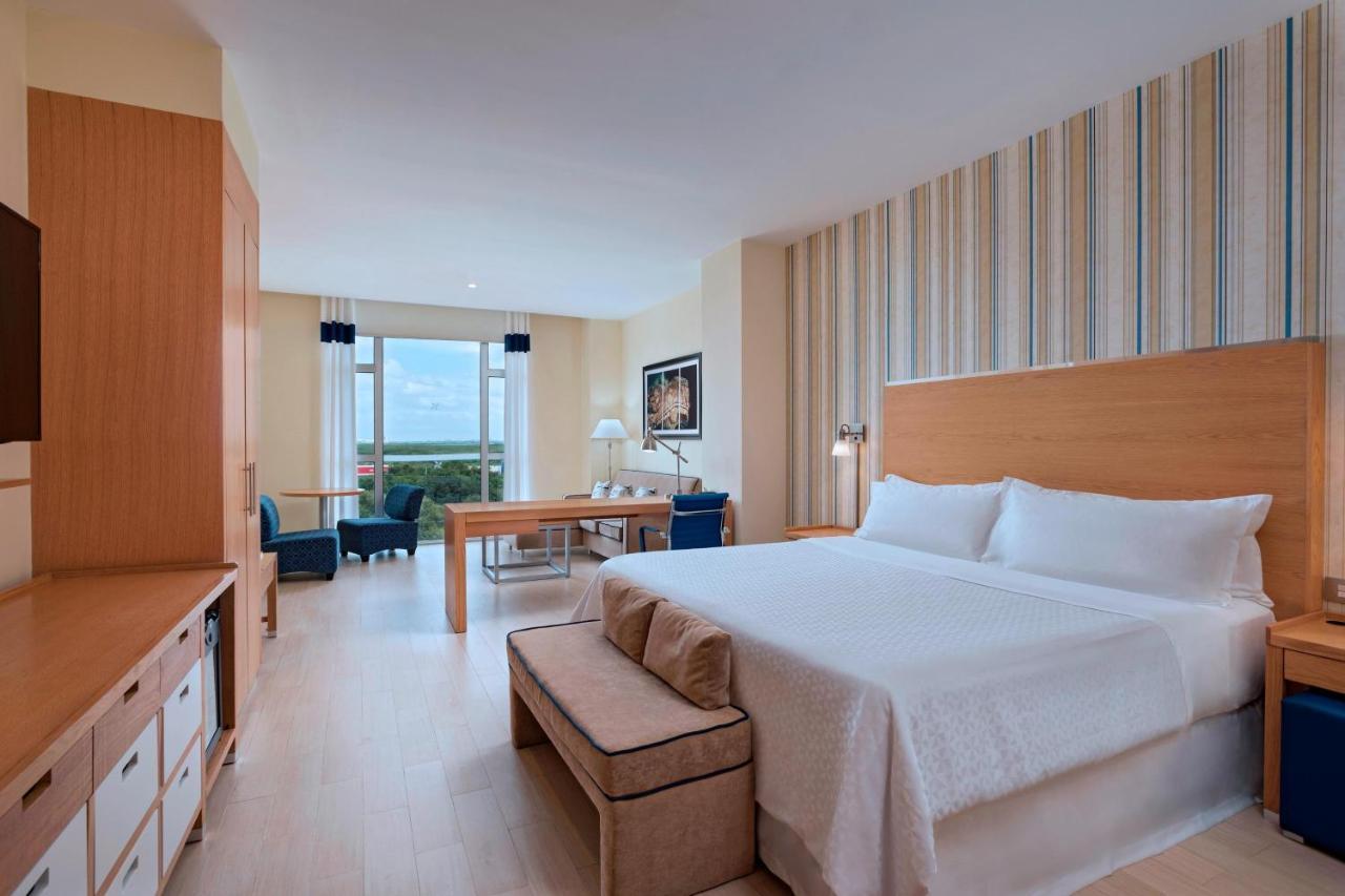 Four Points By Sheraton Cancun Centro Экстерьер фото